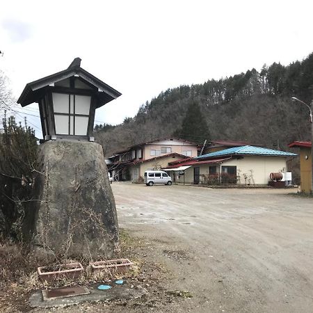 Отель Iwatakiso Такаяма Экстерьер фото